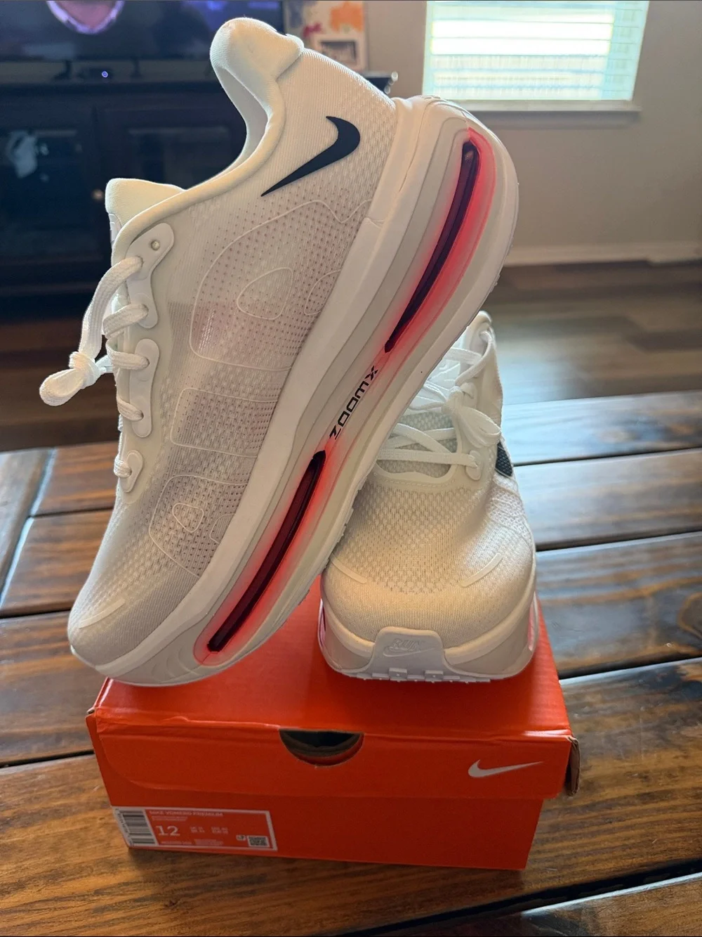 Nike Men's White Black Pink Athletic Running Shoes